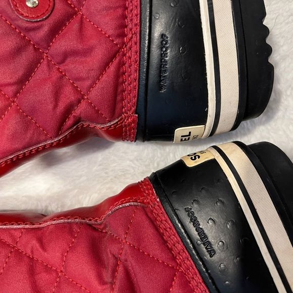 Sorel Red and Black Winter Boots - Picture 4 of 5
